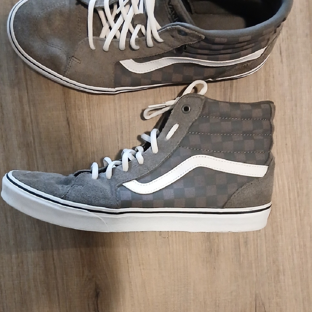 Vans Gray and White High-Top Sneakers - Picture 2 of 6